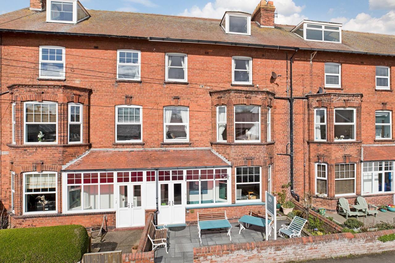 White Rose Guest House Filey Esterno foto