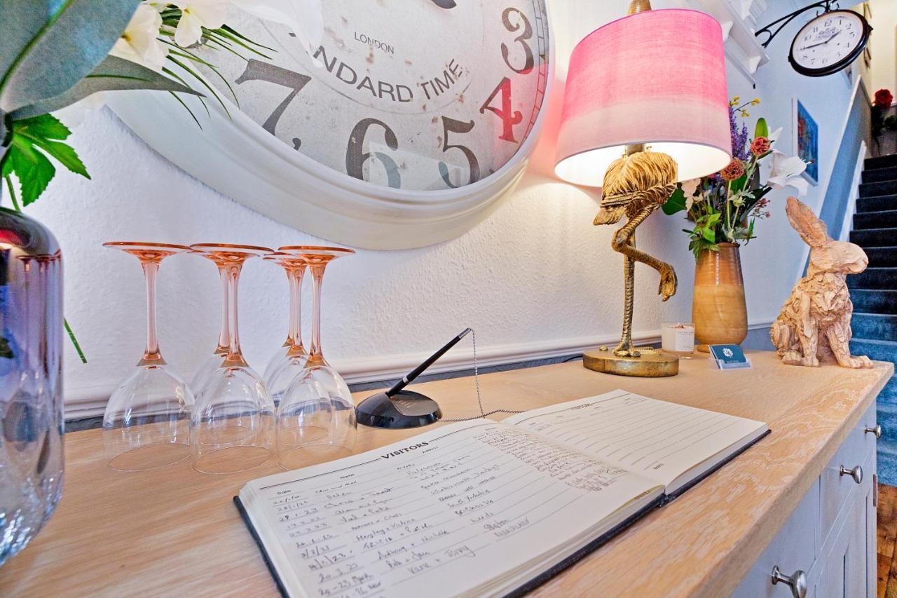 White Rose Guest House Filey Esterno foto